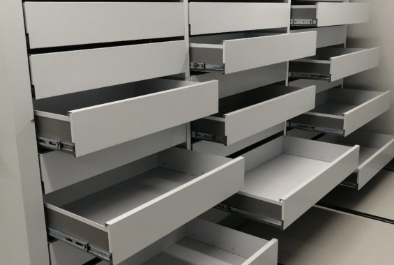 Стеллажи с выдвижными ящиками для икон