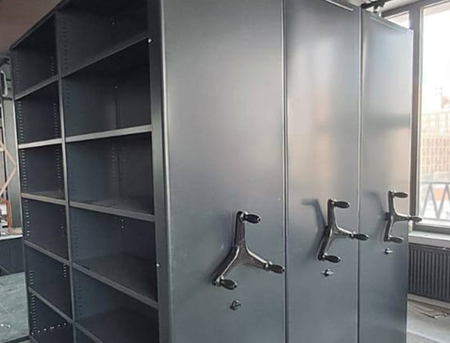 Архивные стеллажи с цветными дизайн панелями